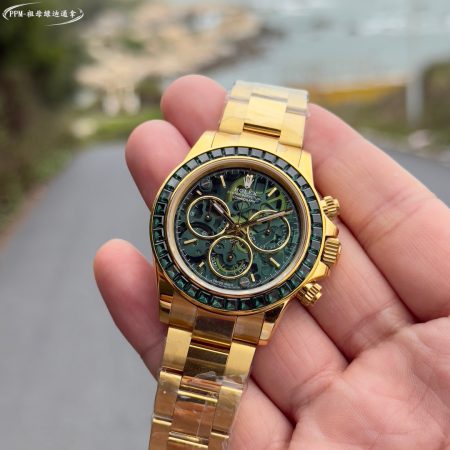 PPM modified镂空Daytona with emerald green. A small modification injects new soul, reviving the classic watch with unique style.
