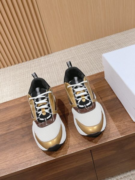 Dior Homme B22 Sneakers. Knit, 3M reflective & leather mix. Lightweight, comfy, unisex sizes: Women 35-39, Men 40-44.