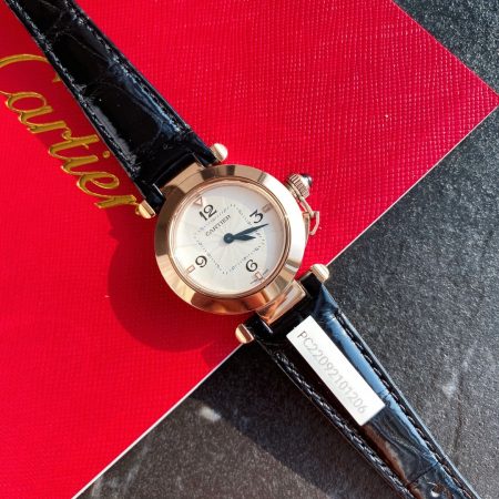 Cartier Pasha 2022 new model, 30mm diameter, 8.22mm thick, 18K gold version, Swiss quartz movement, alligator strap, four colors available.