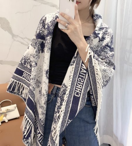Dior CD logo jacquard scarf shawl blanket, 57% cashmere 43% wool, 140x140cm. Exquisite print, versatile luxury accessory. Limited stock.