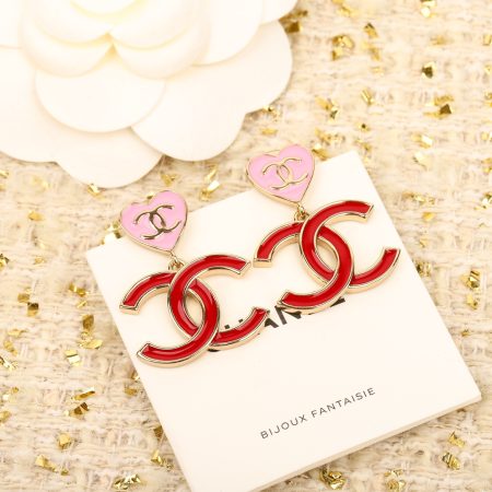 Chanel Enamel Double C Heart Earrings from 24A Métiers d'Art series. New exquisite heart design, compact and cute size, custom imported enamel. Perfect for daily wear.