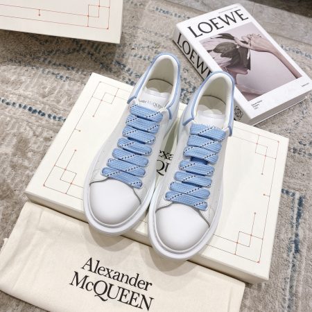 Alexander McQueen's latest classic sneakers in 38 colors for couples. Features premium materials, perfect proportions, and thick sole for height. Available in women's sizes 34-40, men's 38-44.
